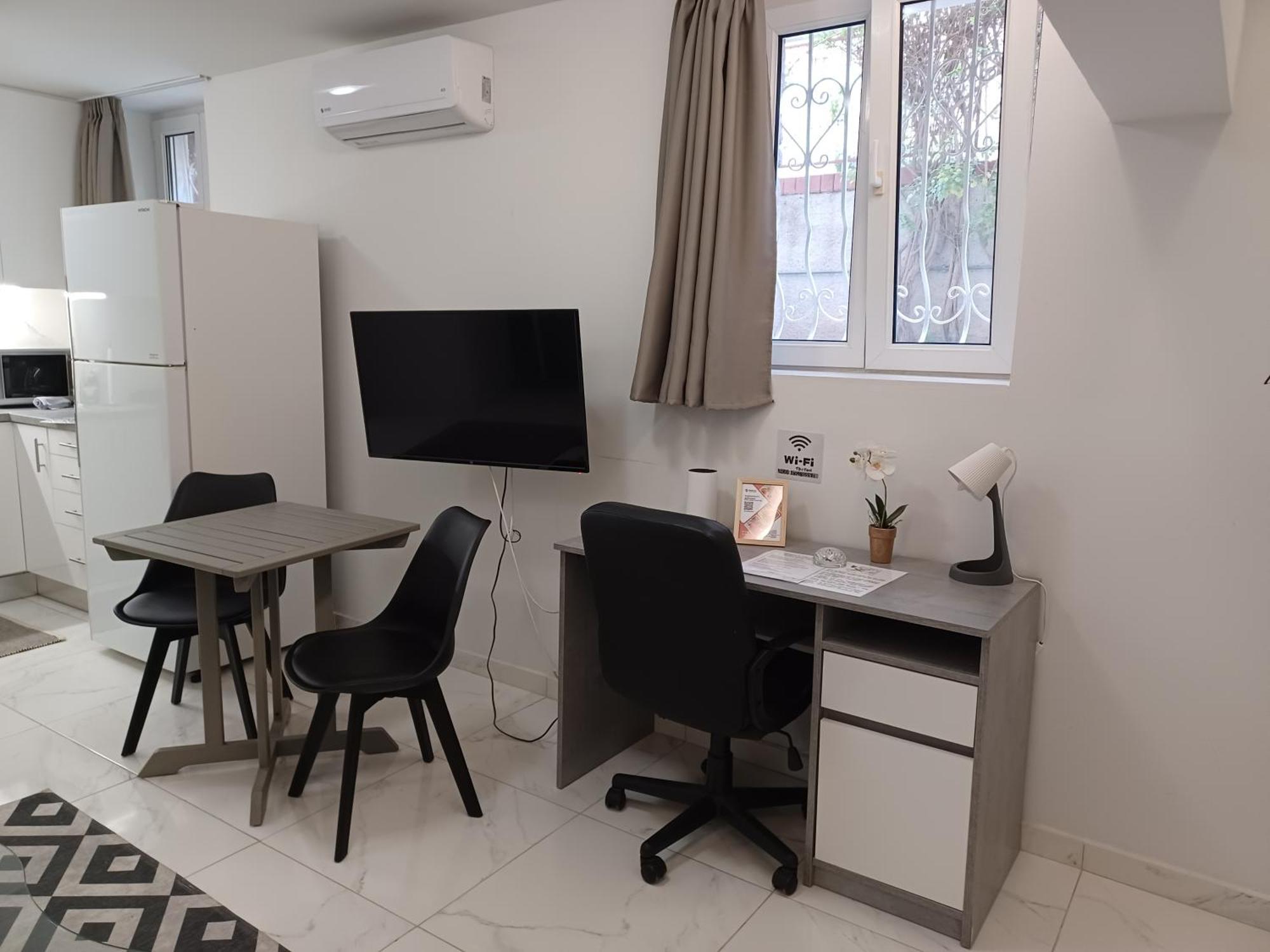 Garden Studio Paleo Faliro Atenas Habitación foto